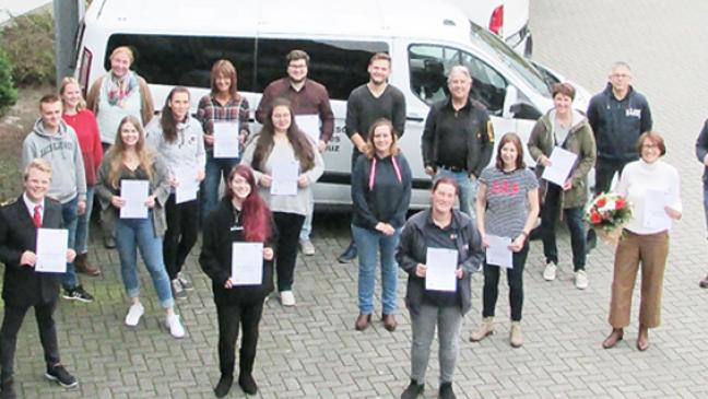 Urkunden und Grillbuffet für DRK-Mitarbeiter