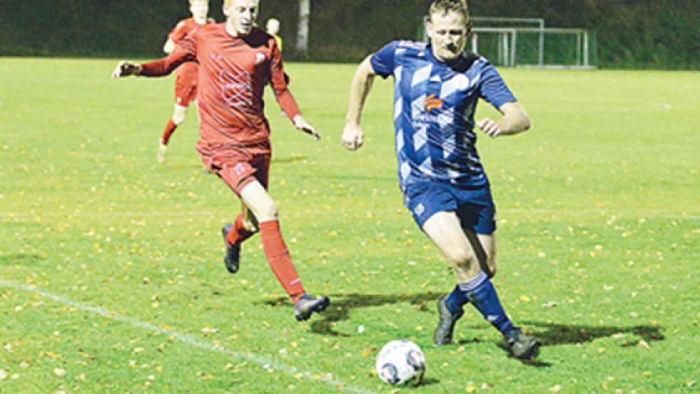 Peter Rand half bei Möhlenwarf aus, agierte die meiste Zeit solide, hatte aber bei den ersten beiden Gegentoren großes Pech.  © Foto: Fortuna Veenhusen