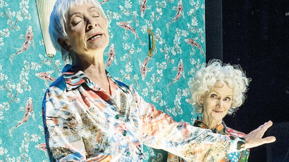 Beate und Ute, zwei alte Freundinnen, wollen raus aus ihrem Leben, doch da stirbt Ehemann Willi plötzlich.  © Foto: Breithorn