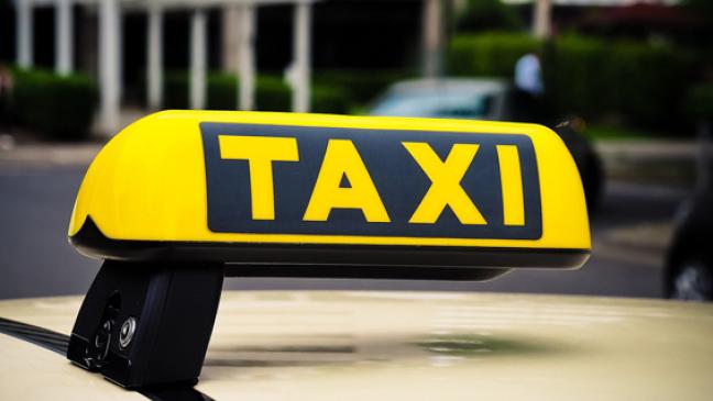 Betrüger bestellt sogar ein Taxi