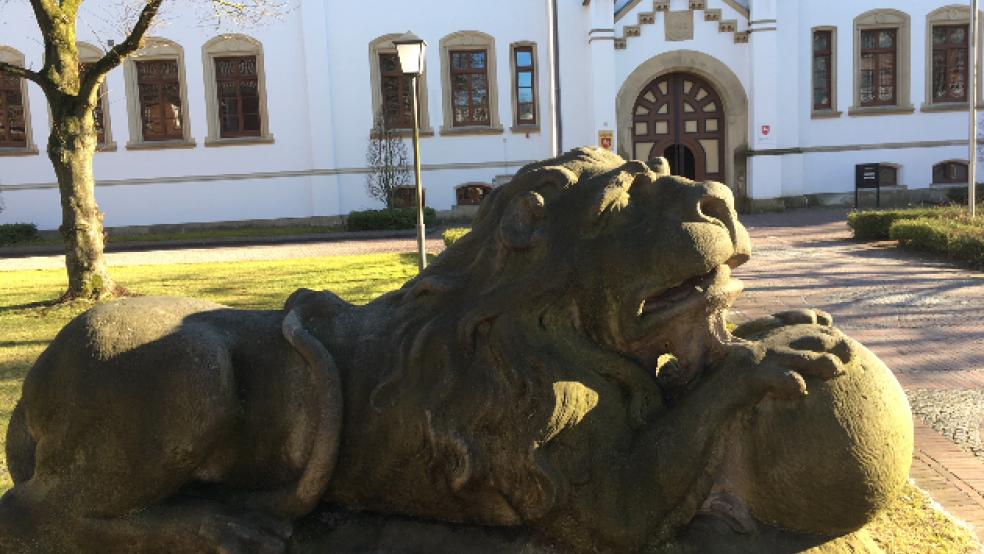Das Landgericht Aurich befand einen 27-jährigen Friedeburger der Vergewaltigung und Körperverletzung für schuldig und verurteilte ihn zu einer Bewährungsstrafe von einem Jahr und sechs Monaten. © Boelmann