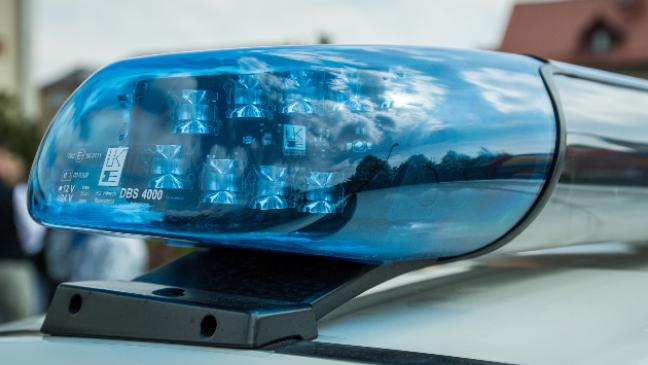 Mit 1,93 Promille mit Fahrrad Auto gestreift