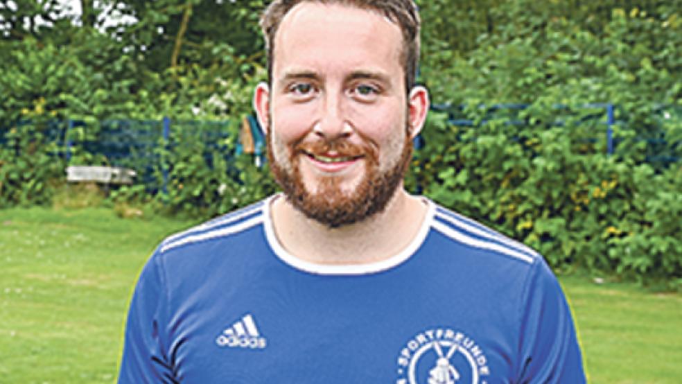 Steffen Hartmann entschied das Derby mit zwei Toren zugunsten von Möhlenwarf II.  © 