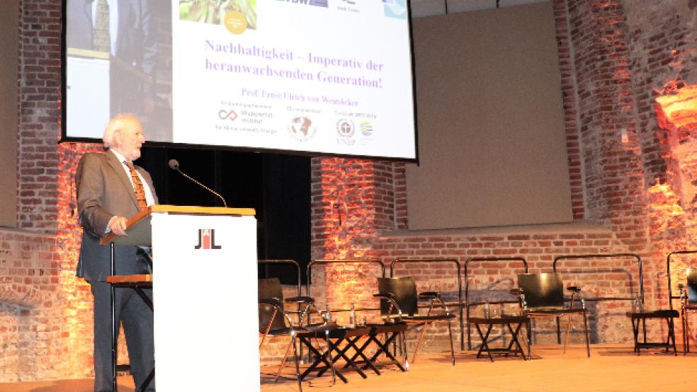 Ernst-Ulrich von Weizsäcker sprach in der Emder Johannes a Lasco Bibliothek. © Hochschule