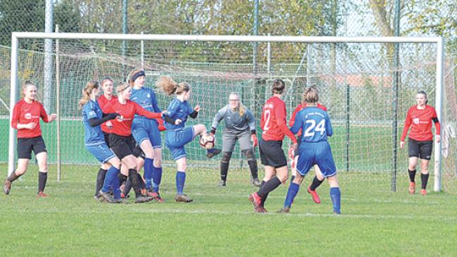 Torhüterinnen überzeugen im Derby