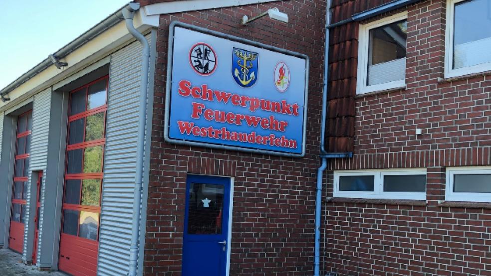 Das Feuerwehr- und Gerätehaus in Westrhauderfehn. © Foto: Kruse
