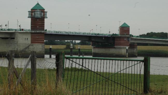 Emsbrücke zwei Stunden gesperrt