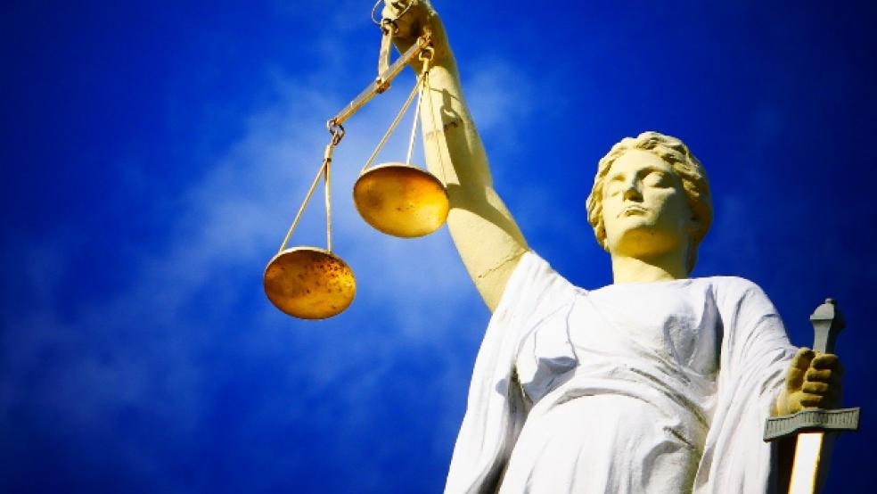 Der Schuldspruch: Wegen versuchten Totschlags und Körperverletzung muss ein 27-jähriger Emder eine Freiheitsstrafe von sieben Jahren und acht Monaten verbüßen. © Symbolfoto: Pixabay