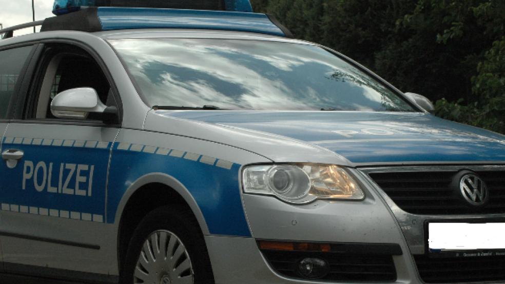 Auf der Weenerstraße in Bunde wurde gestern das Auto einer 26-Jährigen aus Großefehn beschädigt. © Szyska