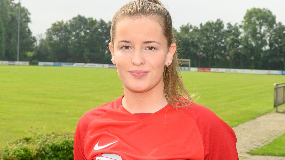 Neele Geyken hatte in der zweiten Hälfte Pech mit einem Schuss an den Innenpfosten. © Foto: Bruins