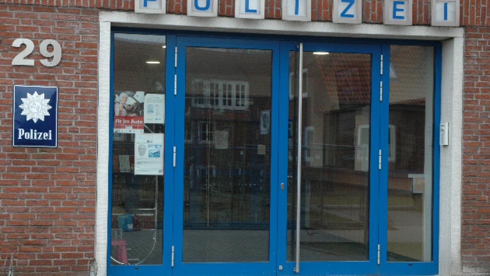 Eine 24-jährige Leeranerin wurde am Sonntagmorgen auf der A 31 bei einem Unfallmanöver von einem anderen Autofahrer seitlich angefahren. © Szyska