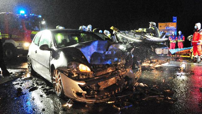 Zwei Schwerverletzte bei Unfall in Brinkum