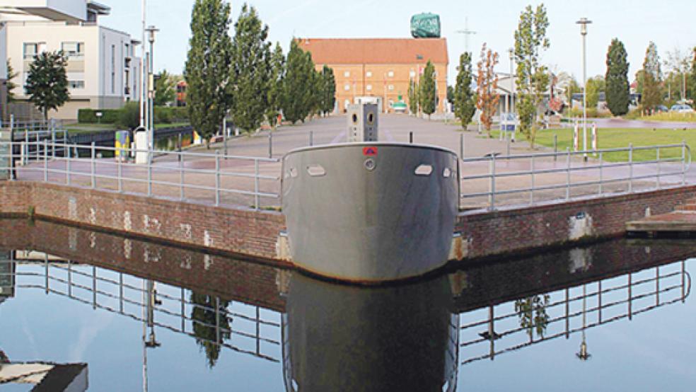 In Sichtachse zum Zeitspeicher soll die »Dortmund IX« einen dauerhaften Liegeplatz finden.  © Foto: Belling