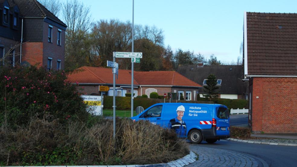 Bei einem Unfall am Kreisel in Möhlenwarf, hier ein Symbolfoto, ist heute eine 81-jährige Frau aus Bunde schwer verletzt worden.  © Foto: Hoegen