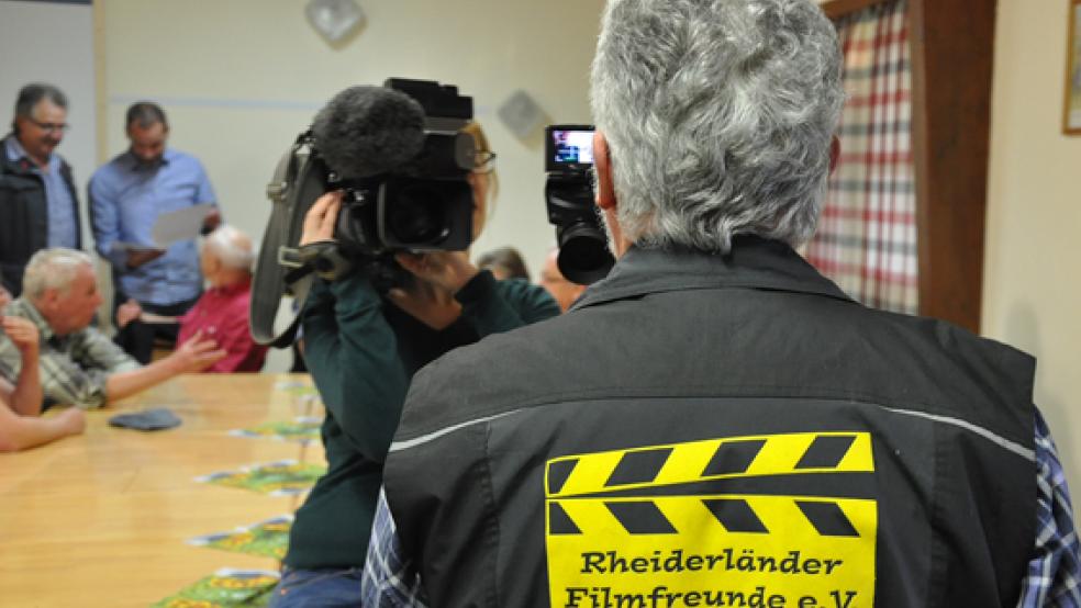 Die Rheiderländer Filmfreunde, hier ein Archivbild von einem Drehtermin, denken über neue Projekte nach.  © Foto: Boelmann