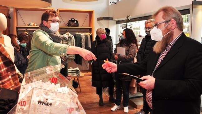 Erste Gewinnlose gezogen