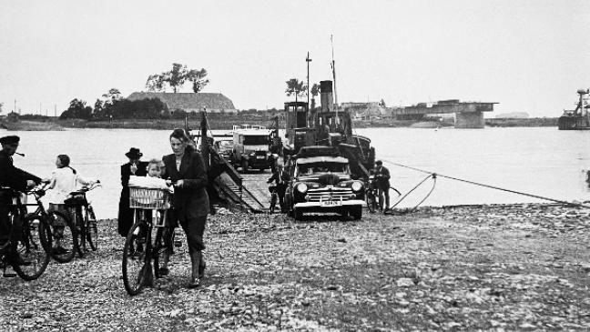 Auf der anderen Seite des Flusses