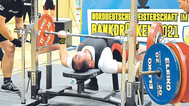 Zwei Norddeutsche Rekorde für TV Papenburg im Bankdrücken
