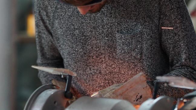 Scherenschleifer wird zum Schmuckdieb