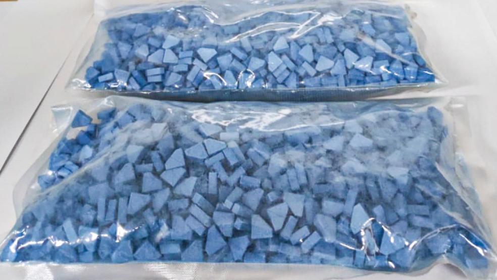 Die durch den Zoll sichergestellten Betäubungsmittel haben einen Schwarzmarktwert (Straßenverkaufspreis) von rund 16.000 Euro. © Foto: Zoll