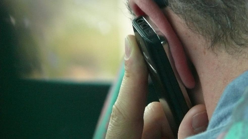 Ein 65-jähriger Heseler ist per Telefon zum Betrugsopfer geworden. © Foto: Pixabay (Symbolbild)