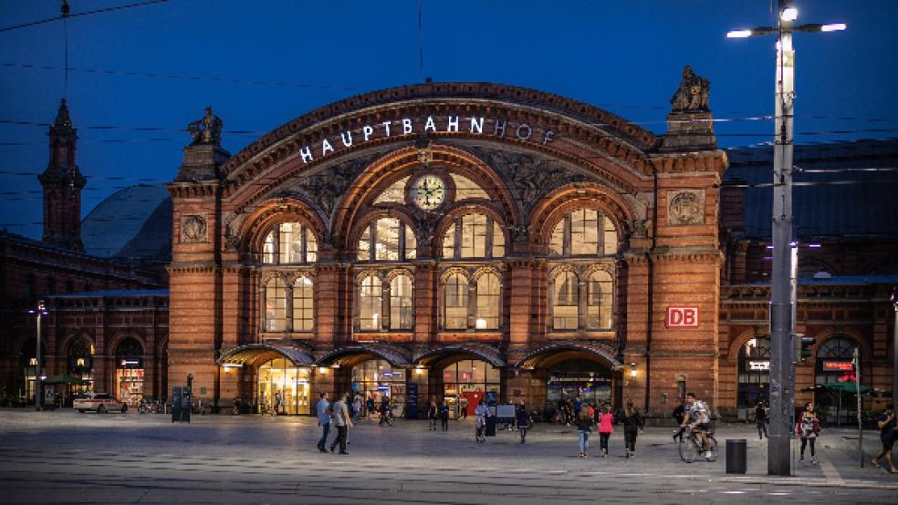 Im Bremer Hauptbahnhof ist ein junger Mann aus Leer verprügelt worden.  © Foto: Pixabay