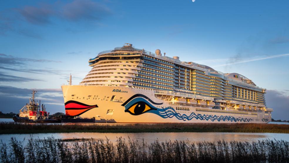 Den Schiffsneubau AIDAcosma hat die Meyer Werft heute an AIDA Cruises abgeliefert.  © Foto: Meyer Werft