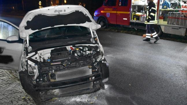 22-Jähriger überschlägt sich mit Auto