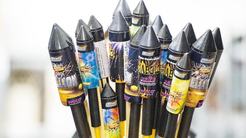 Nichts ist es mit Raketen in diesem Jahr: Der Handel ist untersagt. Auch private Restbestände dürfen nicht überall »verballert« werden.  © Foto: Gateau (dpa)