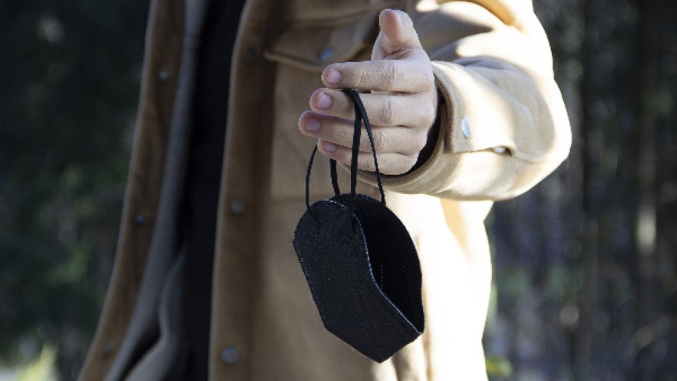 Gegen Regelungen zur Eindämmung der Corona-Pandemie wie das Tragen von Masken oder Impfungen gingen am Mittwochabend in Weener rund 30 Personen auf die Straße. © Foto: Pixabay (Symbolbild)