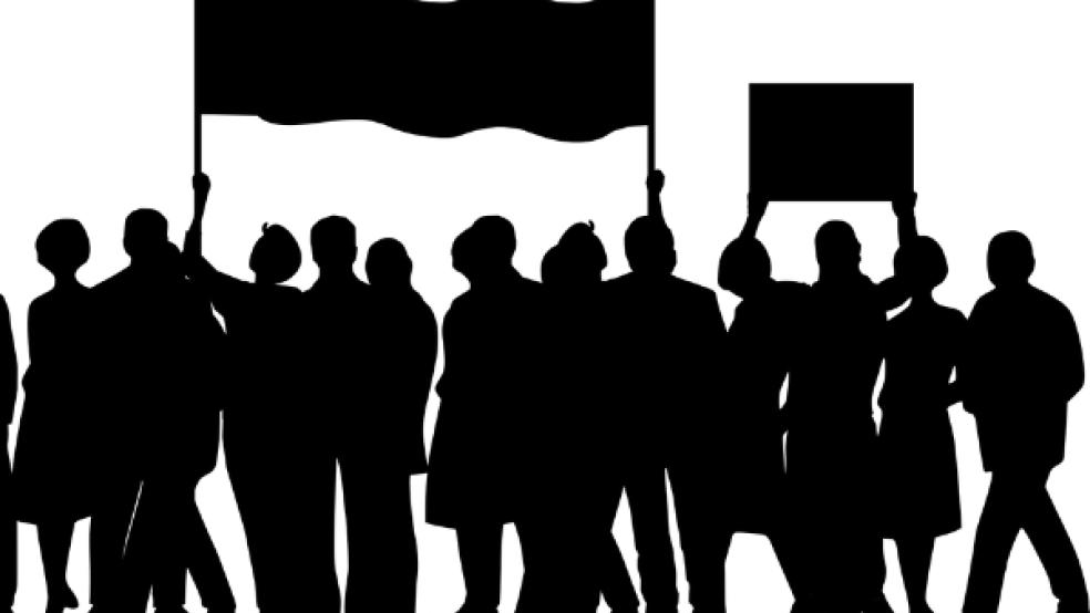 Insgesamt knapp 400 Personen haben nach Polizeiangaben am Montagabend in Leer, Aurich und Emden gegen die Regeln zur Eindämmung der Corona-Pandemie protestiert. © Foto: Pixabay (Symbolbild)