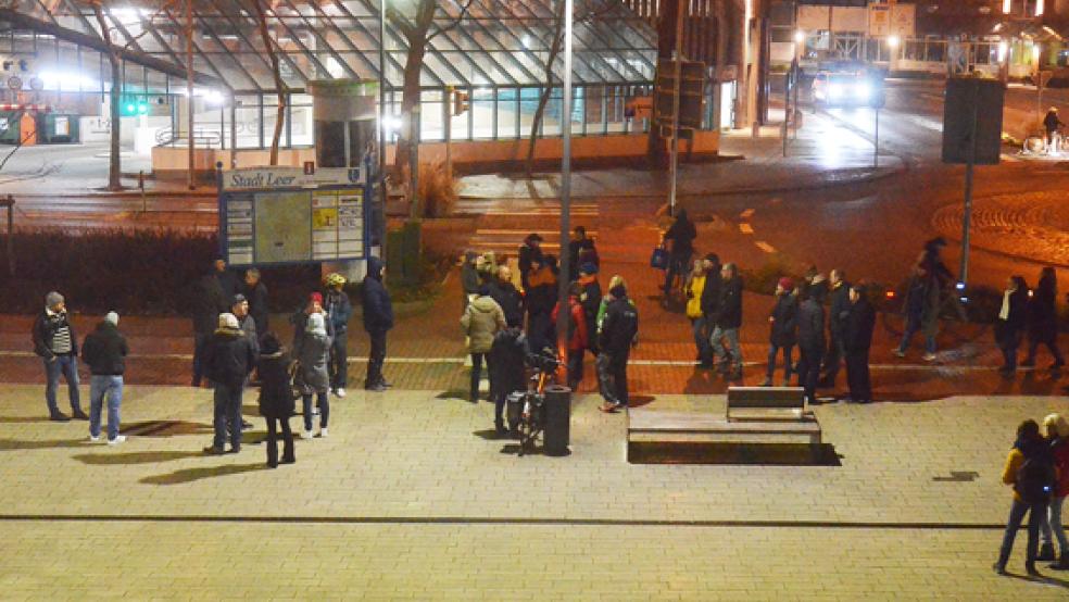 Auch bei den Protestaktionen in Leer weht den Polizisten ein zunehmend rauer Wind entgegen.  © Archivfoto: Ammermann