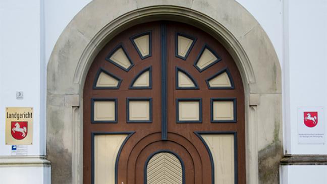 Opfer erst mit Backpfeifen traktiert und dann mit Messer bedroht