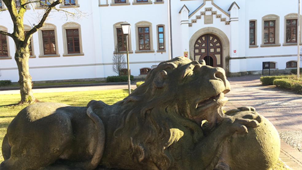 Ein Weeneraner soll im Sommer mehrere Sexualstraftaten begangen haben, für die er sich nun vor dem Landgericht Aurich verantworten muss.  © Foto: RZ-Archiv