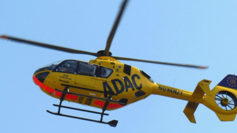 Mit einem Rettungshubschrauber (Beispielbild) wurde der verunglückte Emder in eine Klinik geflogen. © Foto: pixabay