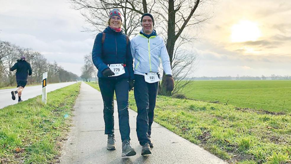 Organisator Edzard Wirtjes lief selbst 309,45 Kilometer. Auch seine Lebensgefährtin Heike Dirks sammelte Kilometer - für die »OsTRIesen Logabirum« kamen 183,68 Kilometer zusammen.  © Foto: privat