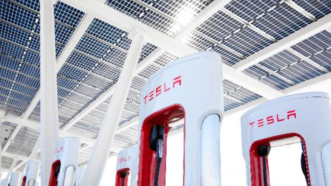 Tesla-Ladestation zum »Ems-Park«