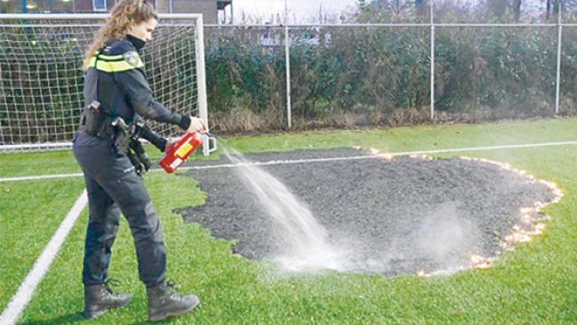 Brandschaden an Delfzijler Kunstrasenplatz