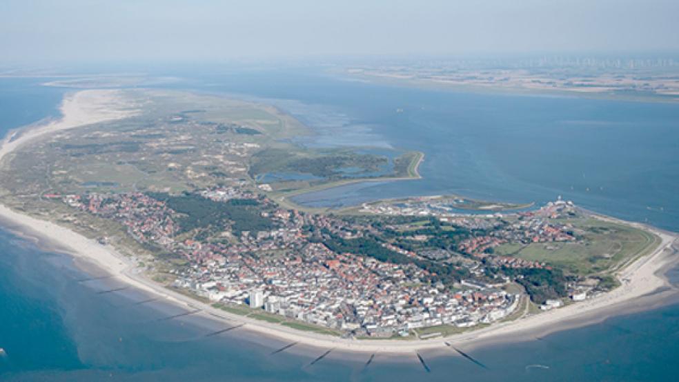 Ohne frauenärztliche Betreuung stehen etwa 3000 Norderneyerinnen da. Auf der Insel gibt es keinen Frauenarzt und Praxen auf dem Festland sind nahezu voll.  © Foto: dpa