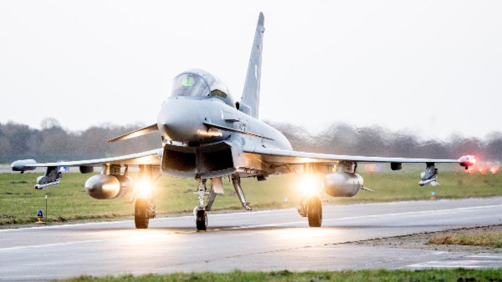Wegen der umfassenden Sanierung des Luftwaffenstützpunktes in Wittmund haben die Eurofighter jetzt Ostfriesland für knapp drei Jahre verlassen. © Foto: dpa