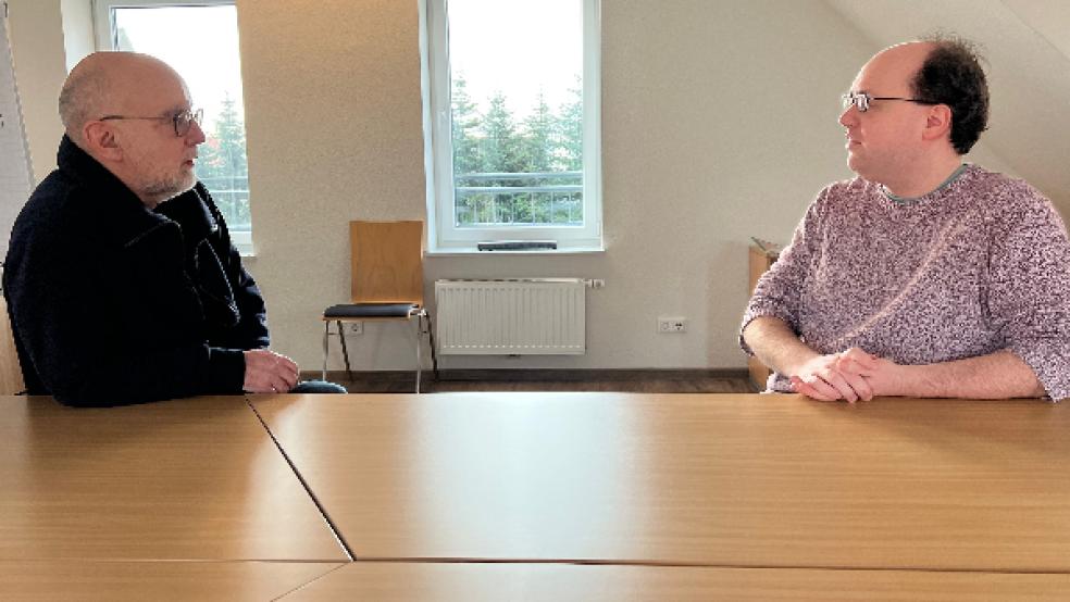 Mitbegründer Martin Refle (links) und Simon Ulferts, Assistent der Geschäftsleitung, setzen auf eine Firmenphilosophie, die sich am Gemeinwohl orientiert. © Foto: privat