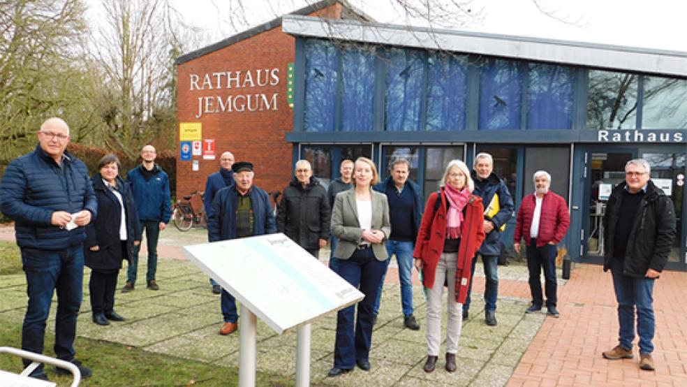 Vertreter der Gemeinde, des Planungsbüros NWP, der Nationalparkverwaltung und des Ziegeleivereins trafen sich jetzt zum dritten Workshop im DGH in Jemgum.  © Foto: Gemeinde Jemgum