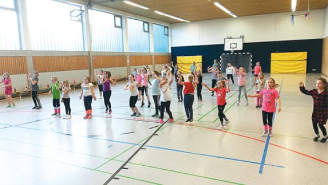 Gleich vier Gruppen des SV Wymeer-Boen sind montags in der Halle aktiv