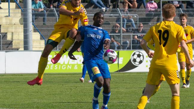 Kickers wartet trotz Arbeitserlaubnis weiter auf Adeniran