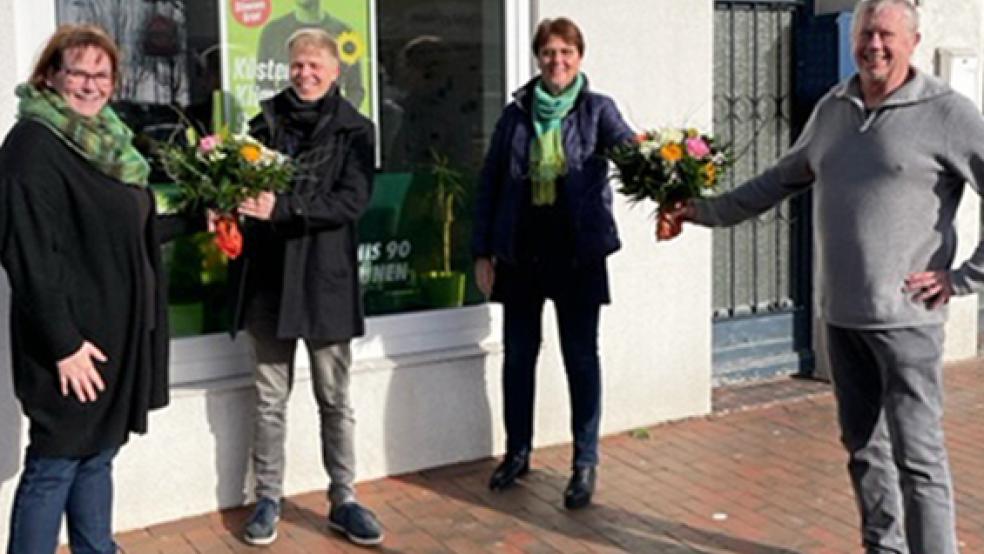 Lüder Müller (zweiter von links) und Meta Janssen-Kucz (zweite von rechts) treten für die Grünen bei der Landtagswahl im Oktober an.  © Foto: privat