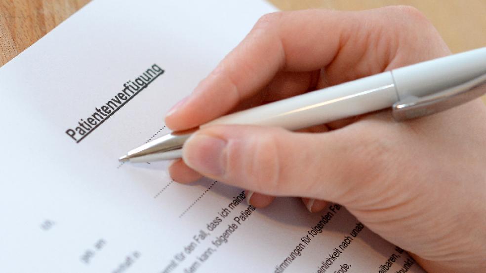 Der Verein berät unter anderem bei der Erstellung von Patientenverfügungen. © Foto: dpa