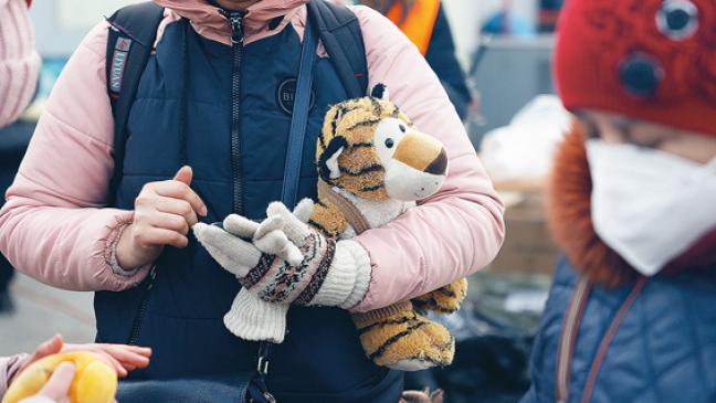 Menschenkette rund um den Hafen