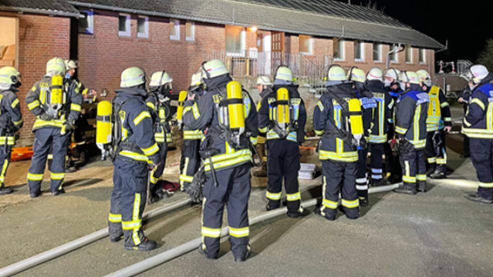 Die Wohneinheit im Kellergeschoss der Unterkunft ist nicht mehr bewohnbar.  © Foto: Feuerwehr
