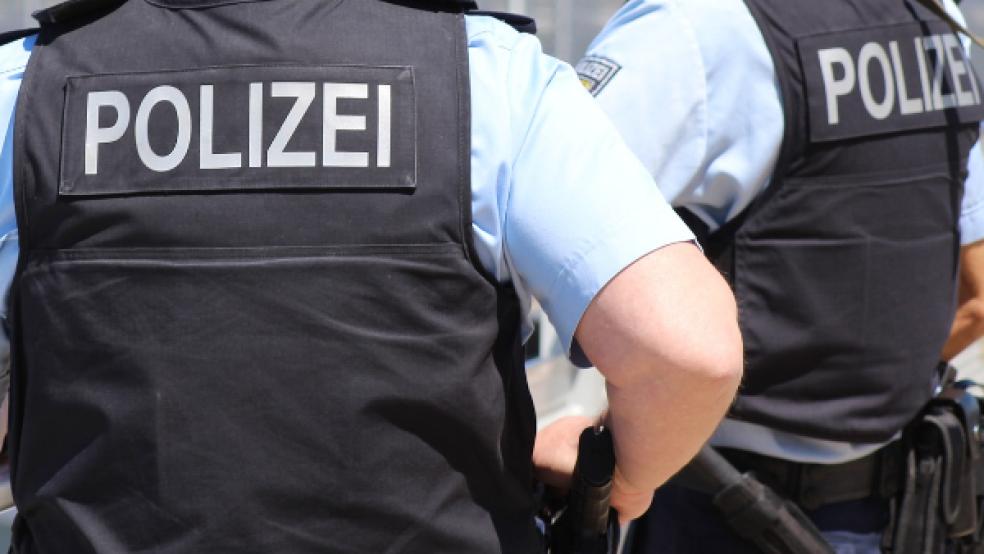 Polizeibeamte haben drei der sechs mutmaßlichen Täter im Rahmen der Fahndung gefasst. © Foto: Pixabay (Symbolfoto)