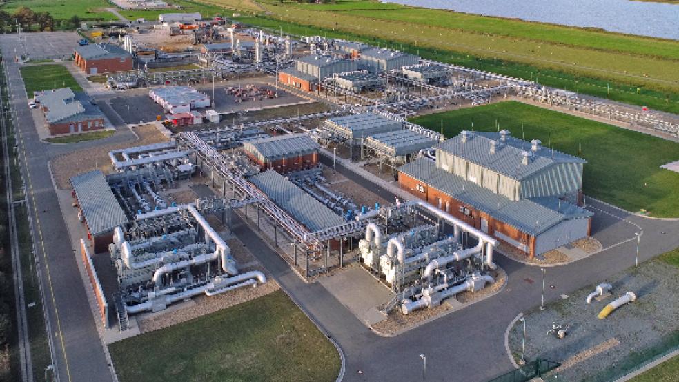 Wörtlich heißt es auf der Internetseite der Gazprom-Tochter: »Zur sicheren Versorgung Europas mit Erdgas betreibt und vermarktet astora zusätzlich 5/6 der Kapazitäten des Kavernenspeichers Jemgum an der deutsch-niederländischen Grenze.« © Foto: Astora